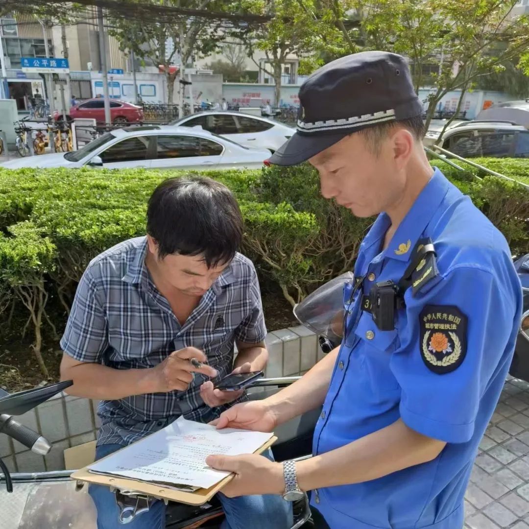 偷倒建筑垃圾？这个街道“铁腕”整治~